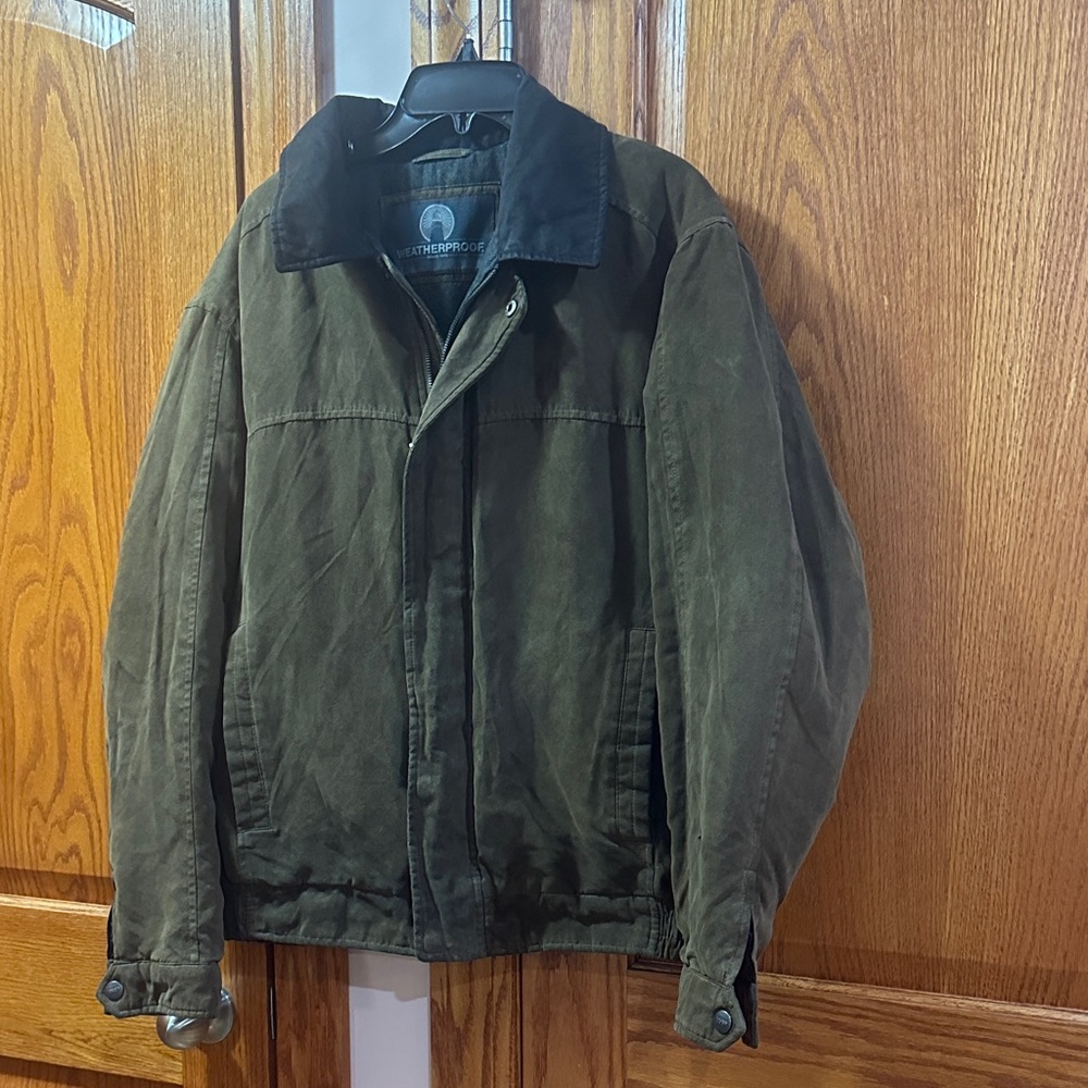 Weatherproof Dark brown Jacket with chocolate color Collar